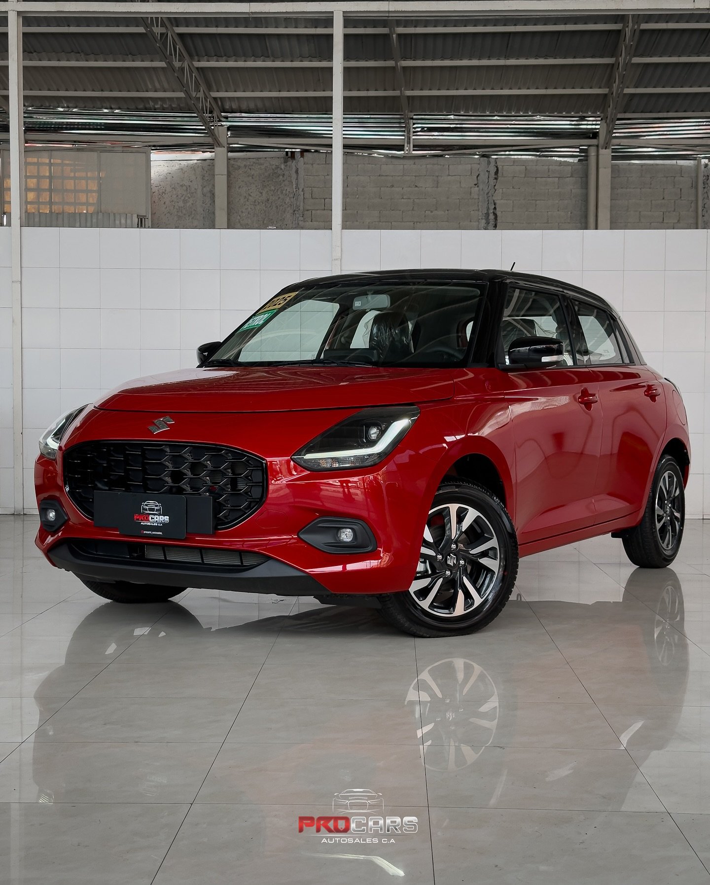 Suzuki Swift modelo 2025 Rojo