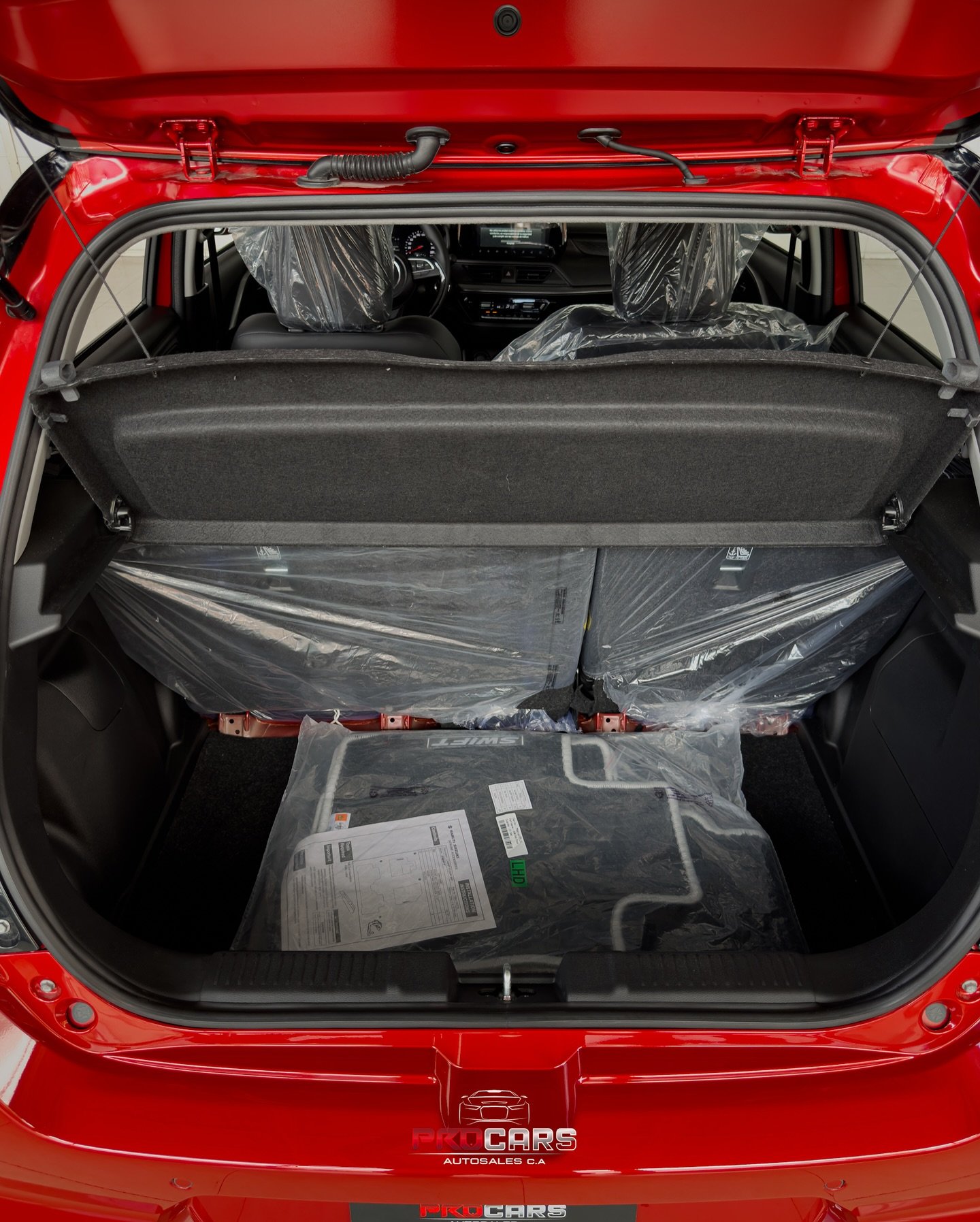 Suzuki Swift modelo 2025 Rojo