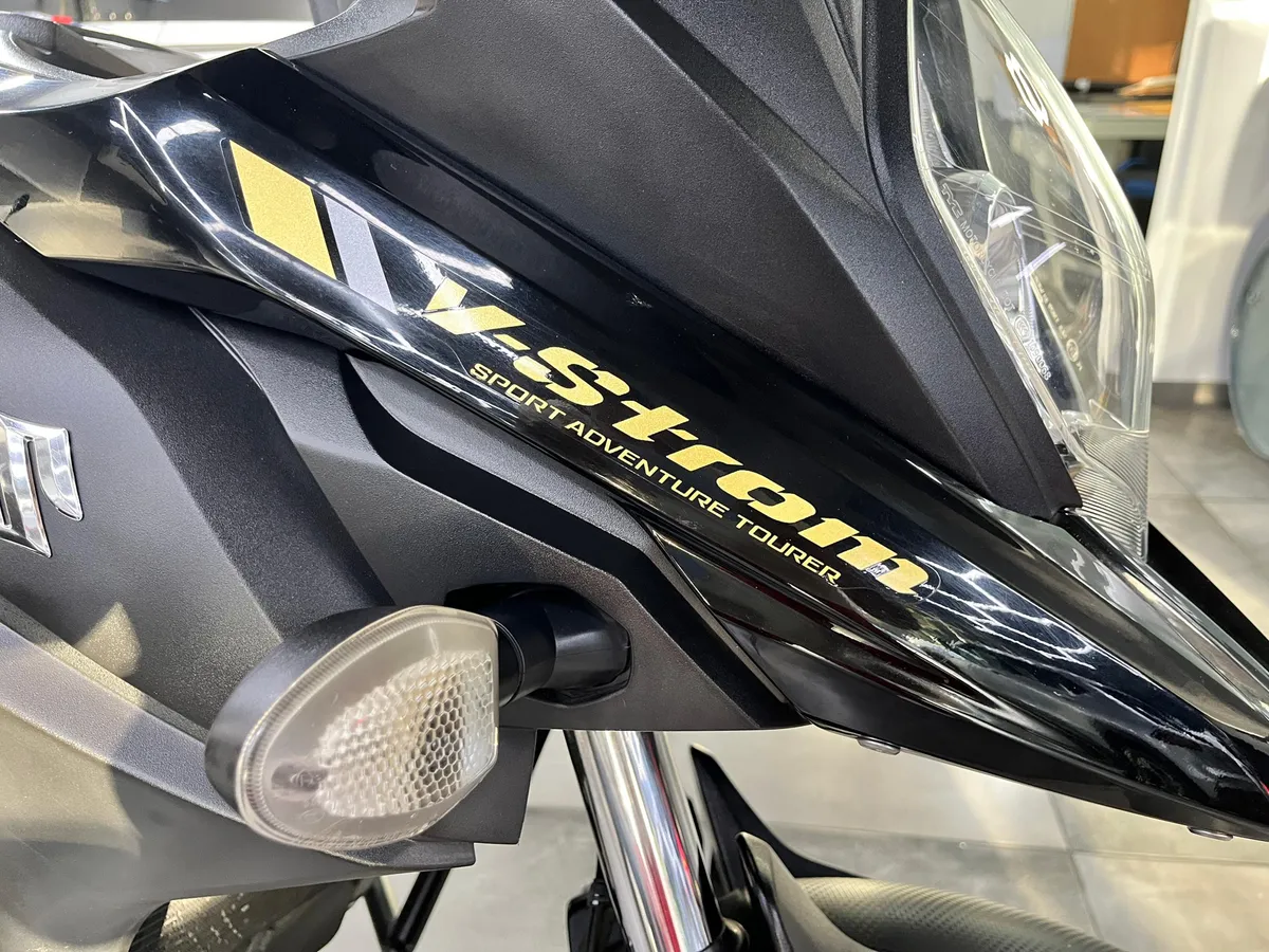 Suzuki V-Strom 650 ABS 2021 Negro Caracas
