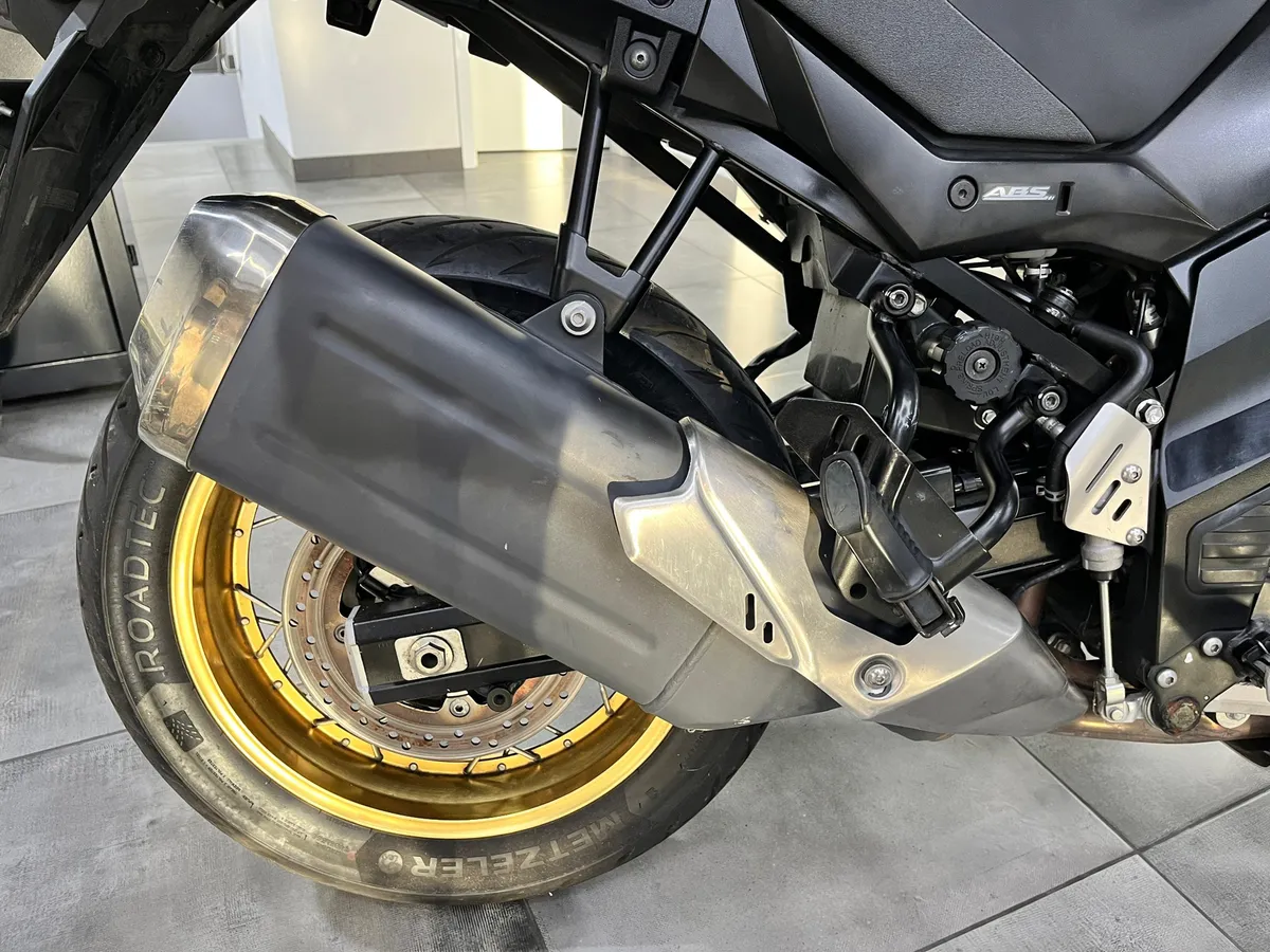 Suzuki V-strom 650 ABS 2021 negro5