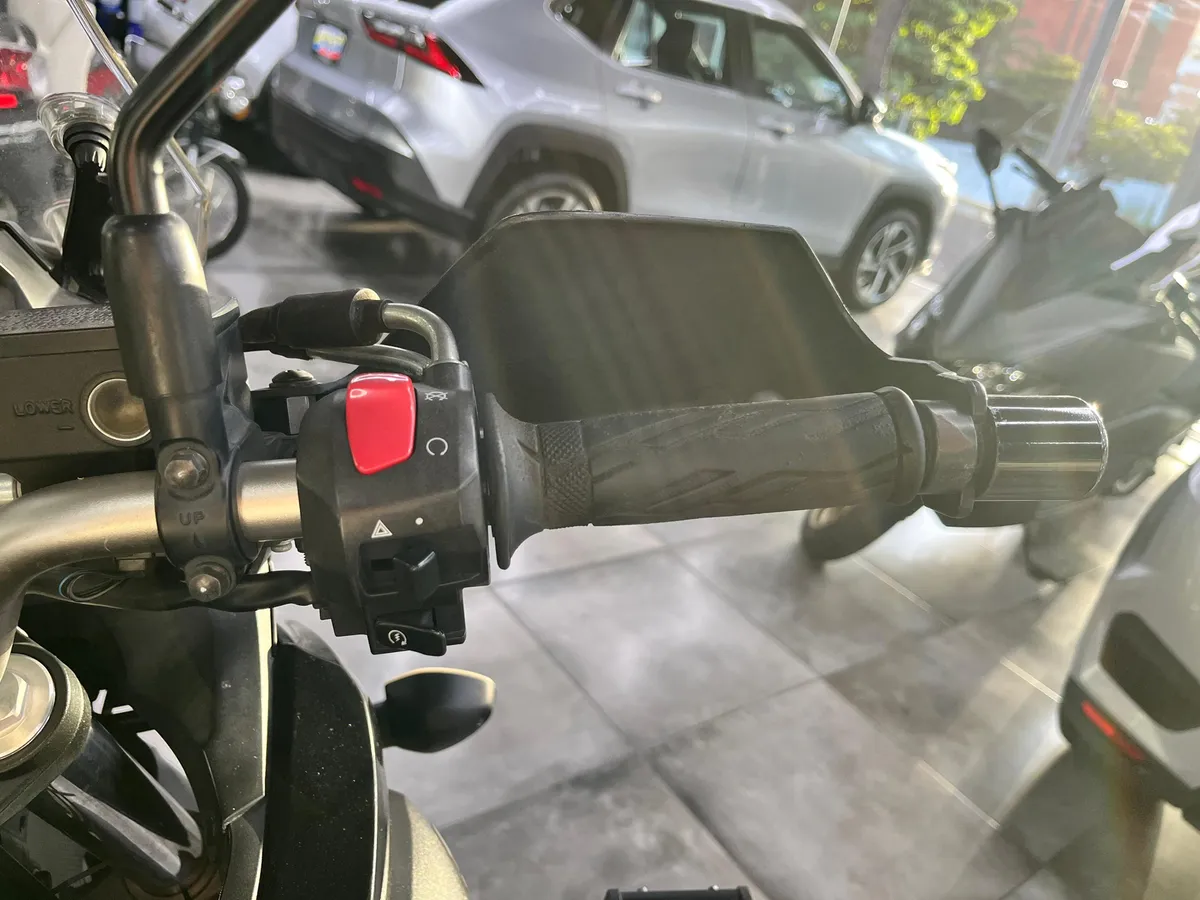 Suzuki V-strom 650 ABS 2021 negro8