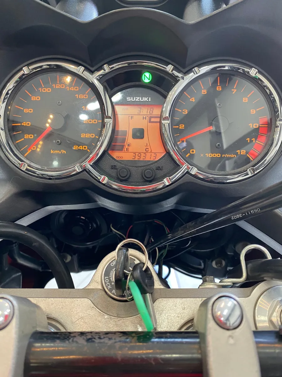 Suzuki V-strom Dl 1000 negro9