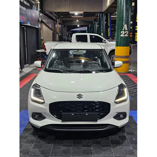 Suzuki Swift 2025 Blanco Caracas