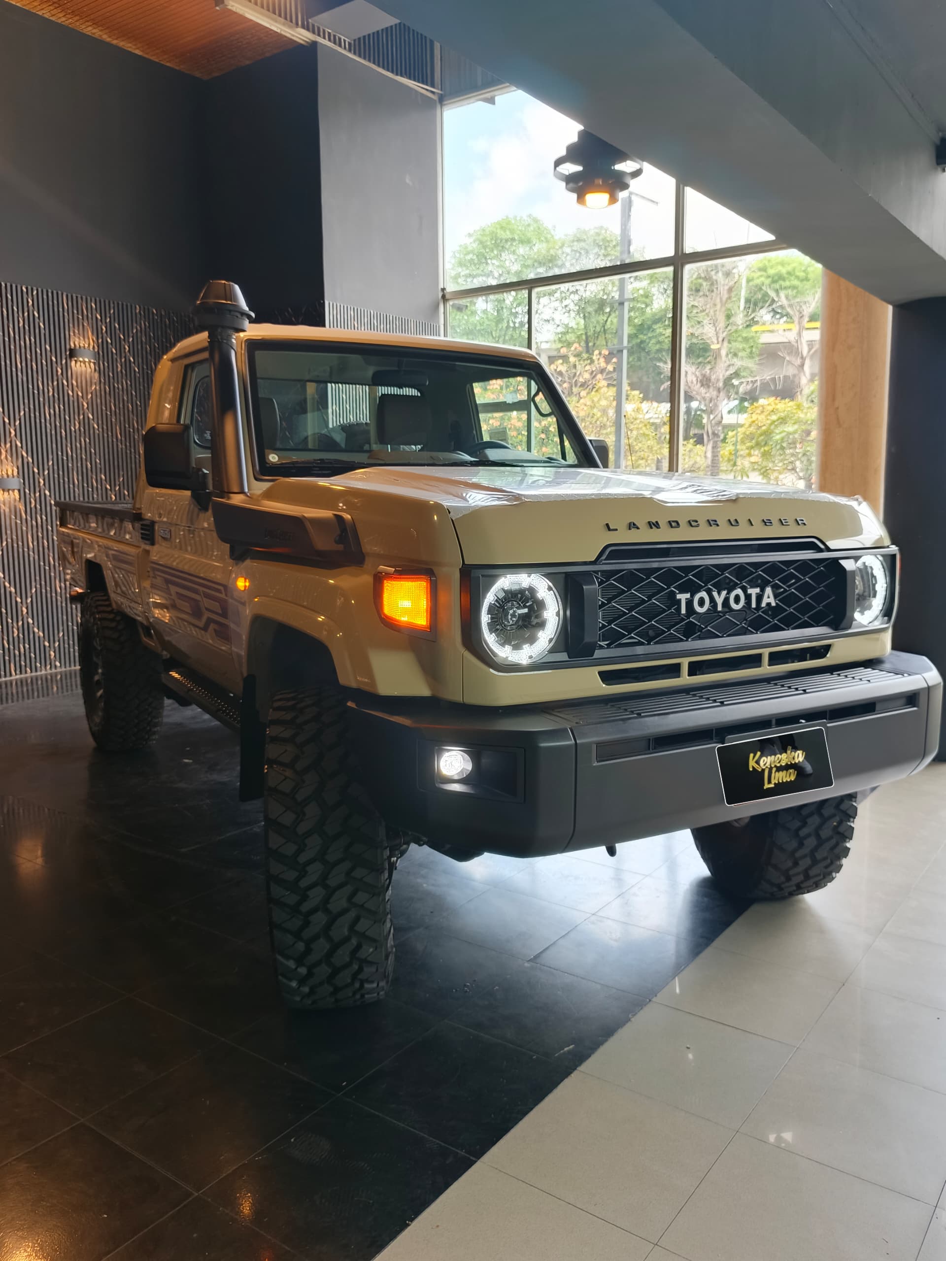 Toyota Land Cruiser Hembrita LX 2024 Beige Caracas