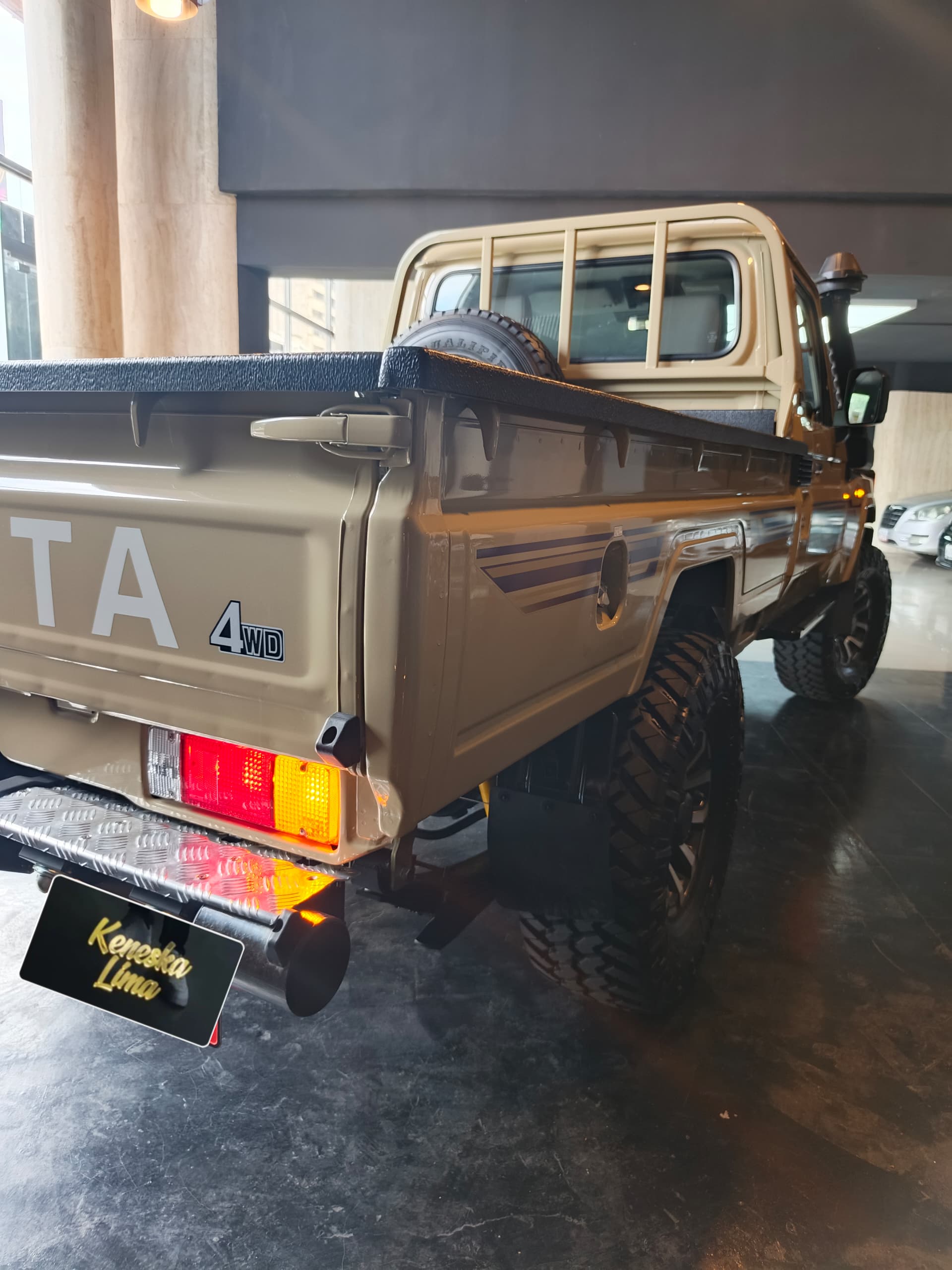 Toyota Land Cruiser Hembrita LX 2024 Beige Caracas