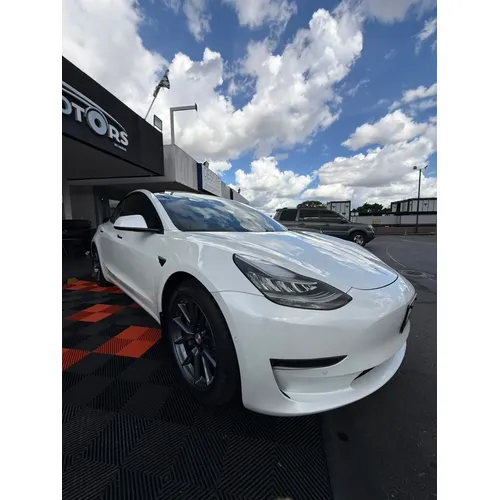 Tesla Model 3 2021 Blanco Caracas