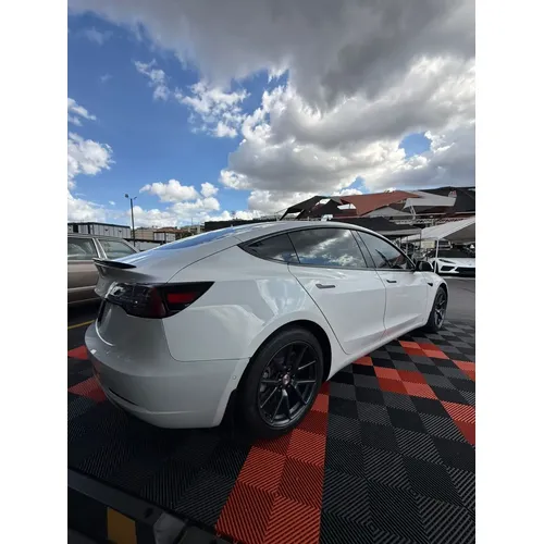 Tesla Model 3 2021 Blanco Caracas