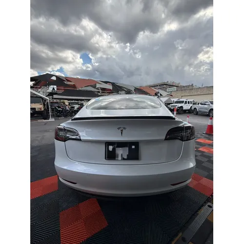 Tesla Model 3 2021 Blanco Caracas