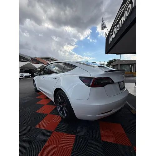 Tesla Model 3 2021 Blanco Caracas