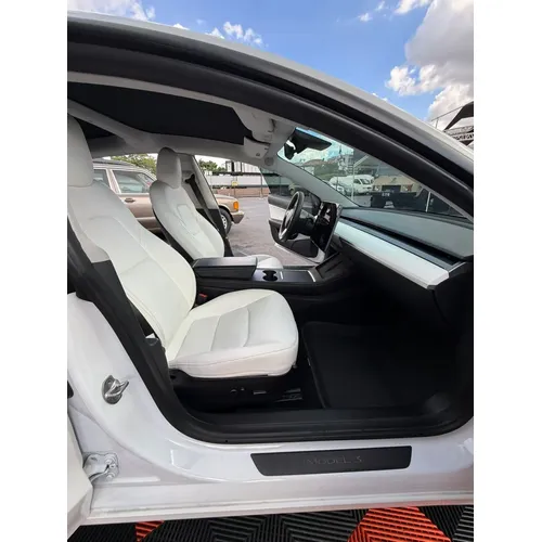 Tesla Model 3 2021 Blanco Caracas