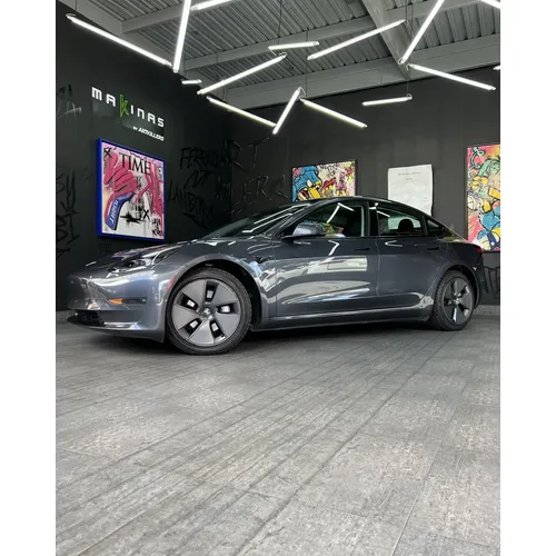 Tesla Model 3 2023 Gris Caracas