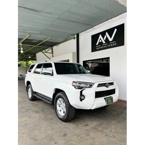 Toyota 4Runner SR5 2023 Blanco Caracas
