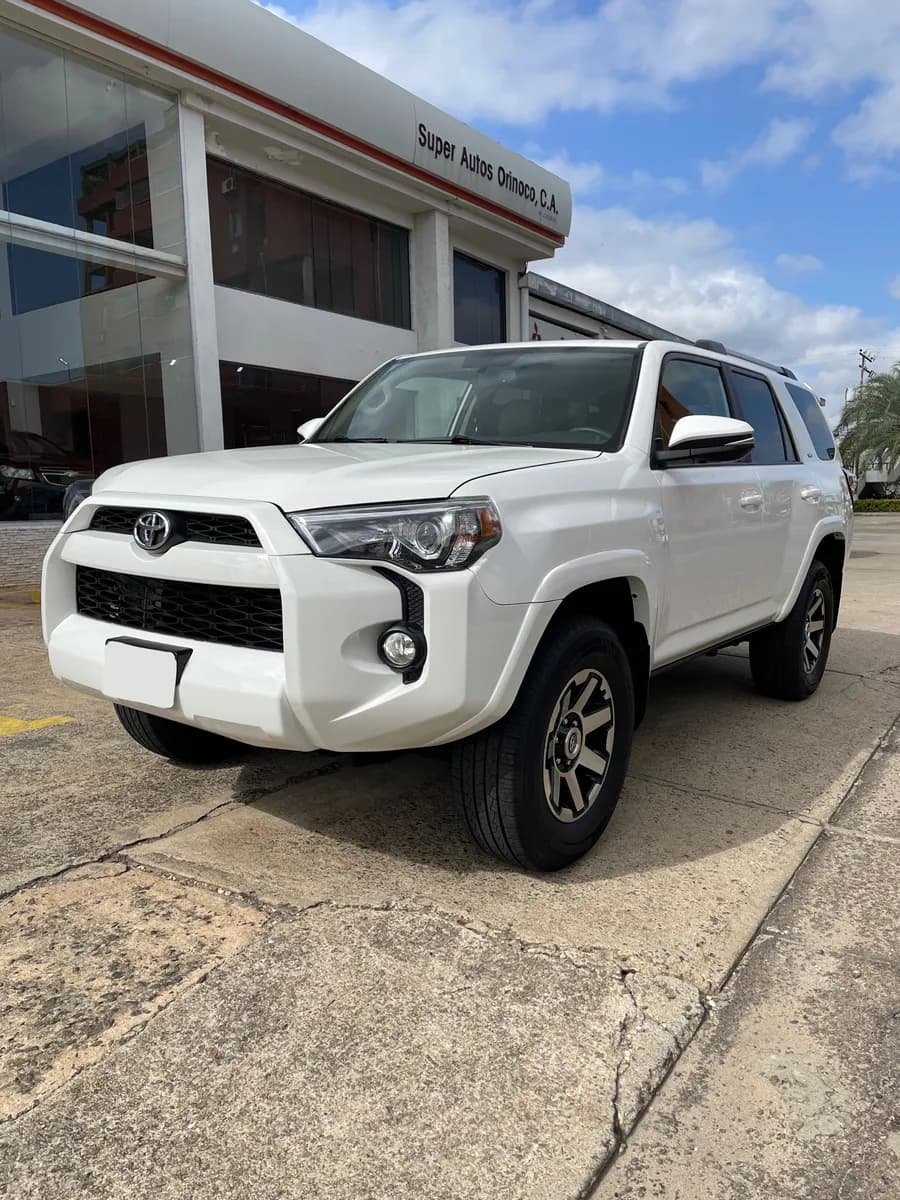 Toyota 4Runner SR5 Premium 2019 Blanco