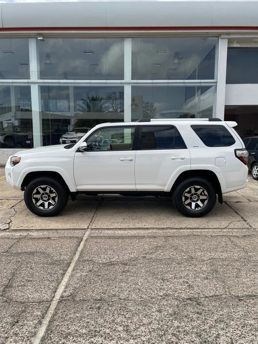 Toyota 4Runner SR5 Premium 2019 Blanco