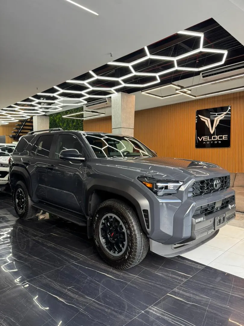 Toyota 4runner Trd Off Road Premium 2025 Negro Caracas