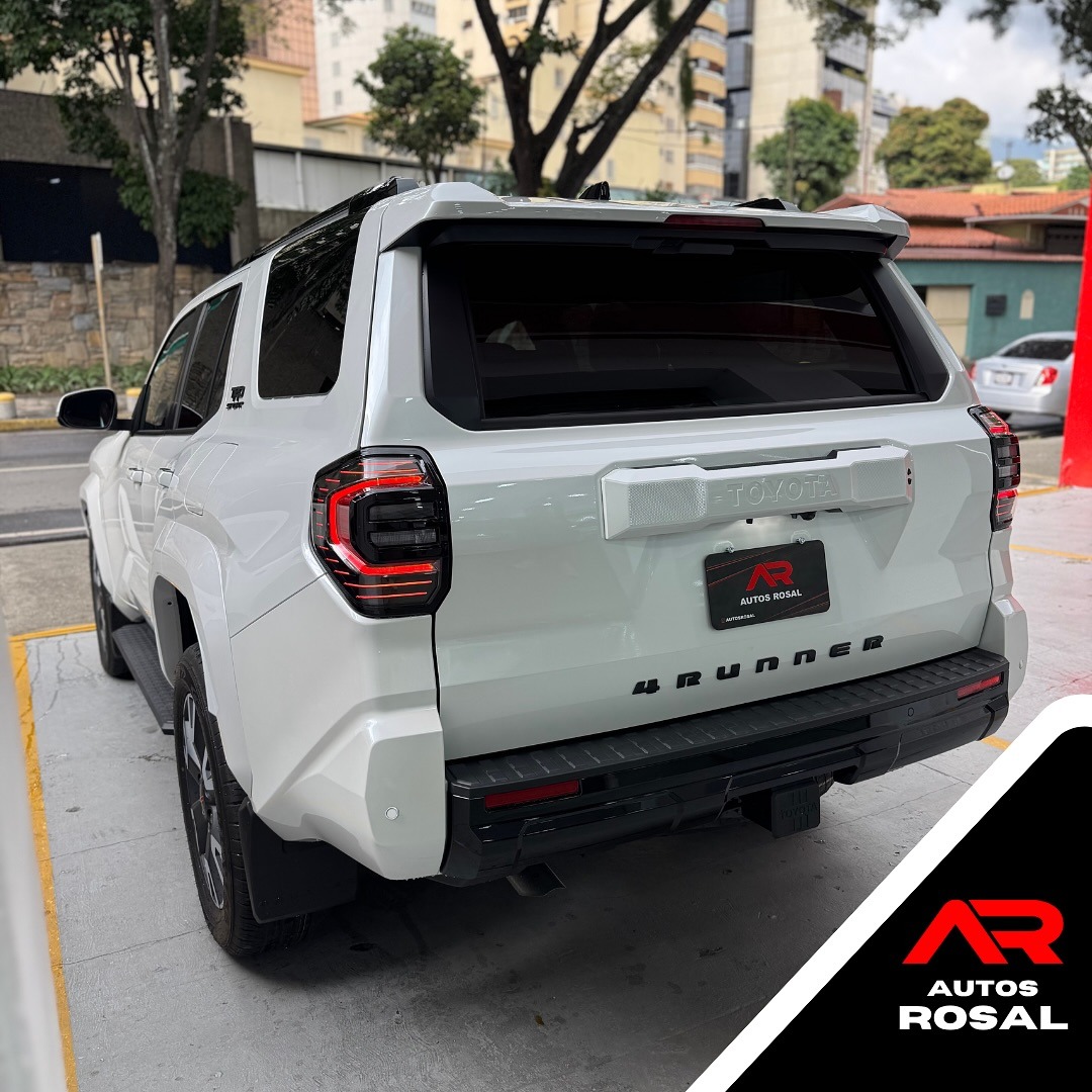 Toyota 4Runner TRD Sport 2025 Blanco Caracas