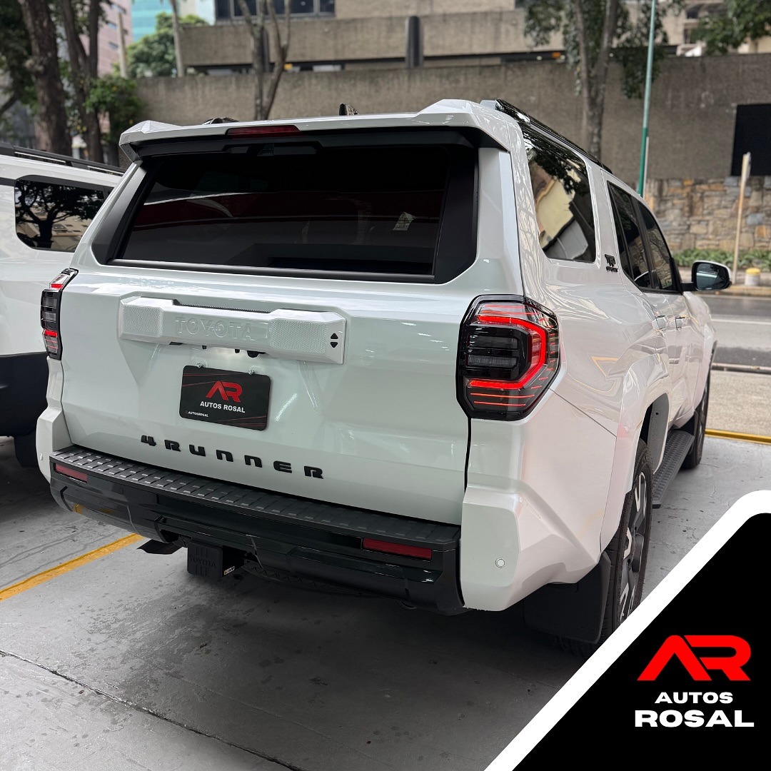 Toyota 4Runner TRD Sport 2025 Blanco Caracas