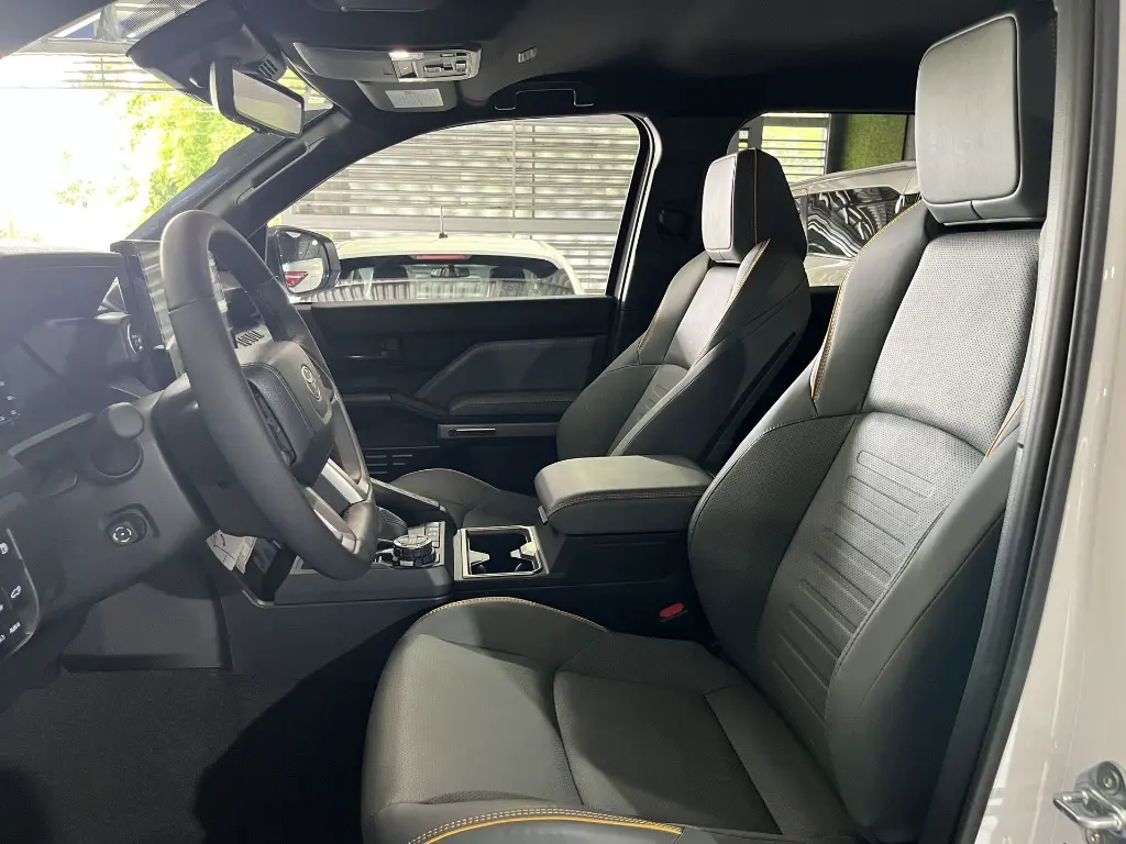 Toyota 4Runner Trailhunter 2025 BLANCO3