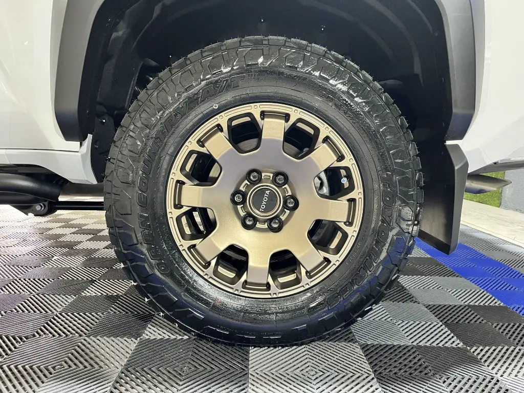 Toyota 4Runner Trailhunter 2025 BLANCO9