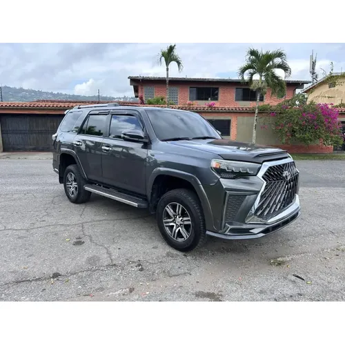 Toyota 4Runner SR5 2020 Gris Caracas
