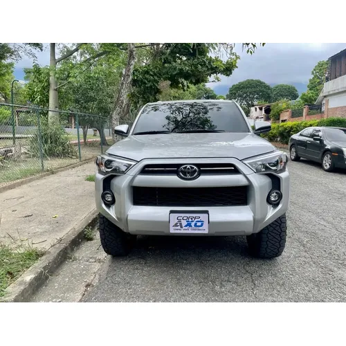 Toyota 4Runner SR5 2023 Plateado Caracas