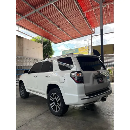 Toyota 4Runner Limited 2015 Blanco Caracas