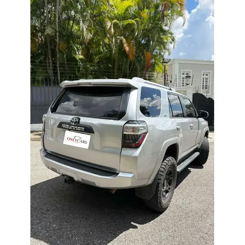 Toyota 4Runner SR5 2016 Plateado Caracas