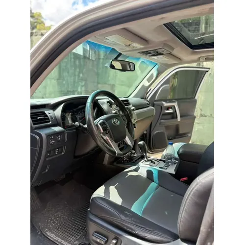 Toyota 4Runner SR5 2016 Plateado Caracas