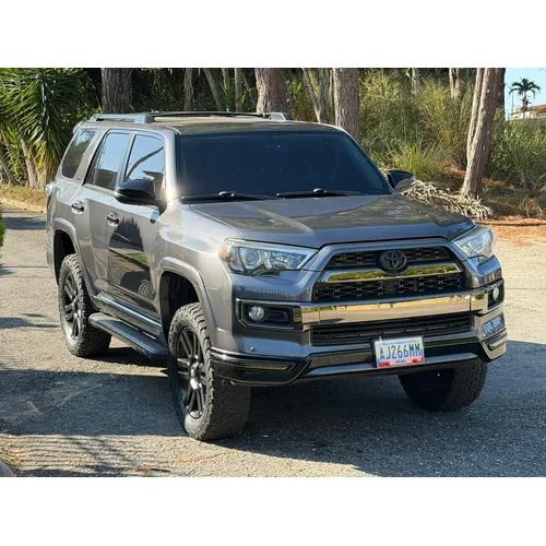 Toyota 4Runner 2019 Gris Caracas