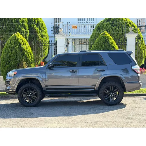 Toyota 4Runner 2019 Gris Caracas