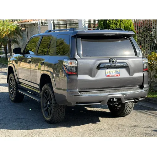 Toyota 4Runner 2019 Gris Caracas