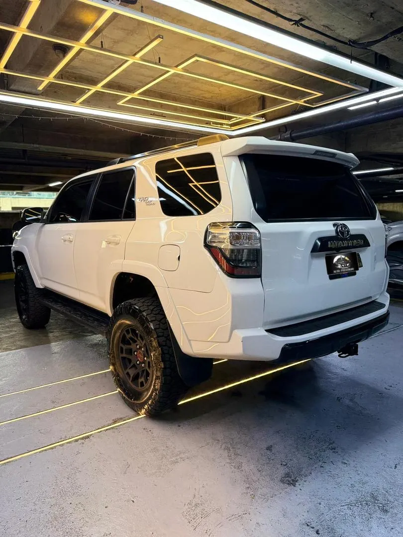 Toyota 4Runner TRD Off Road 2020 Blanco Caracas