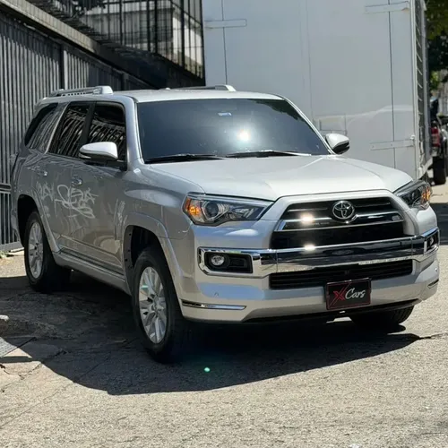Toyota 4Runner 2024 Plateado Caracas
