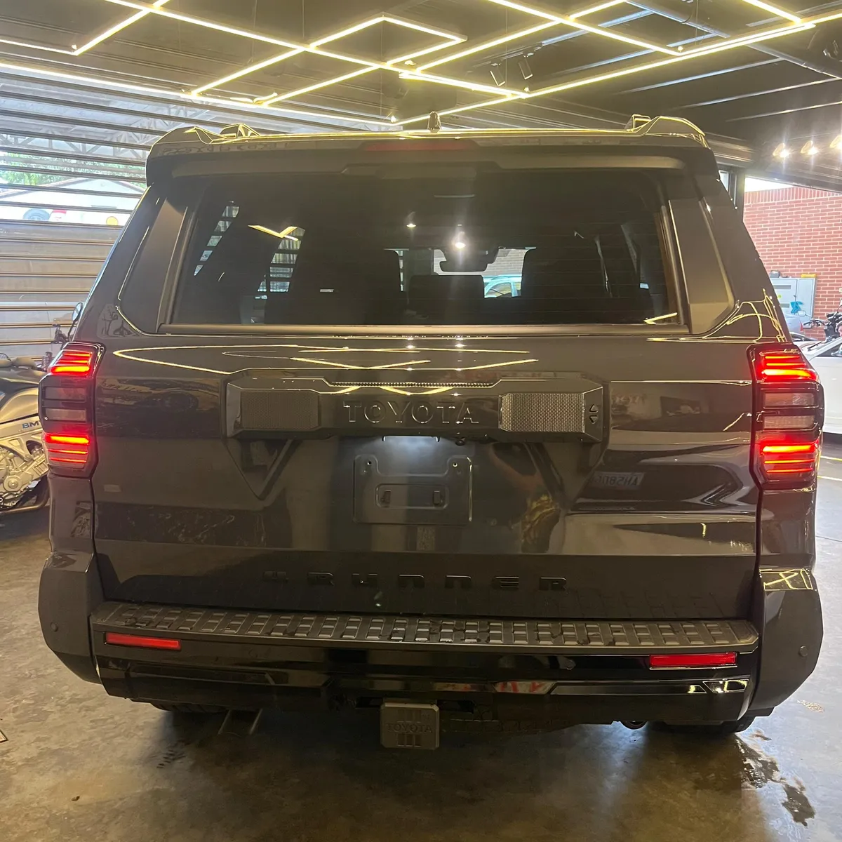 Toyota 4Runner TRD Sport 2025 Gris Caracas