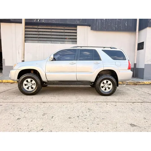 Toyota 4Runner 2006 Plateado Girardot