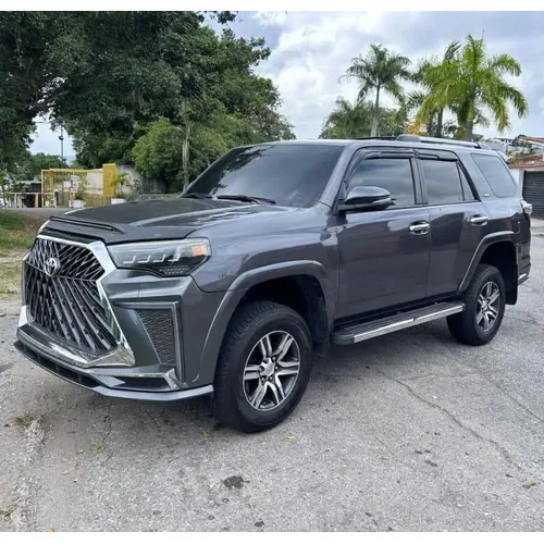 Toyota 4Runner SR5 2020 Gris Caracas