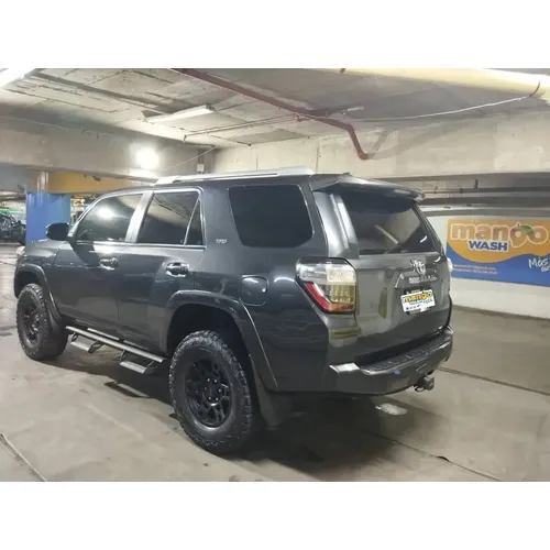 Toyota 4Runner 2017 Gris Caracas
