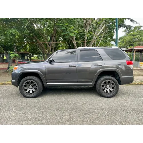 Toyota 4Runner 2013 Gris Caracas