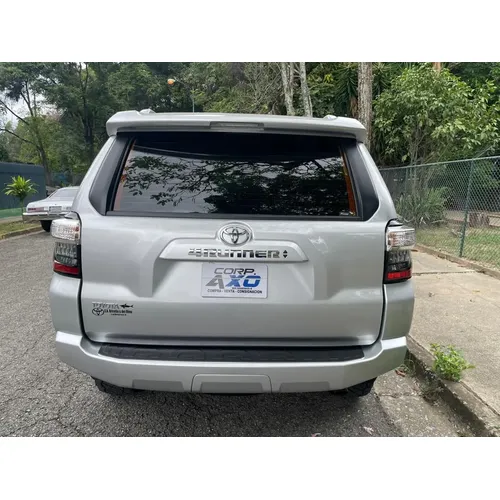 Toyota 4Runner SR5 2023 Plateado Caracas
