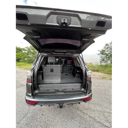 Toyota 4Runner SR5 2020 Gris Caracas