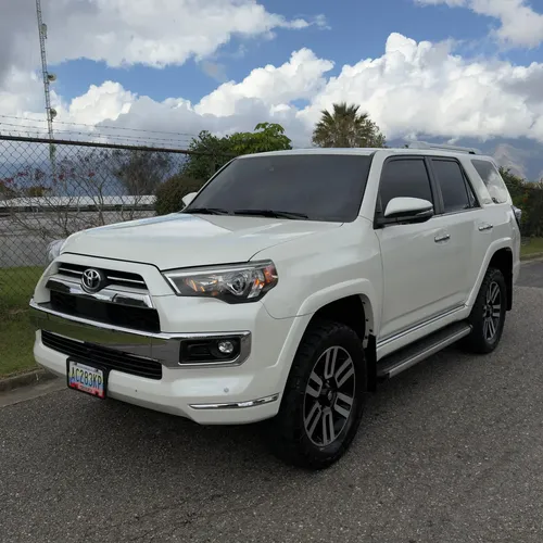 Toyota 4Runner Limited 2023 Blanco Caracas
