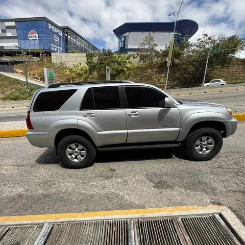Toyota 4Runner Limited 2006 Plateado Caracas