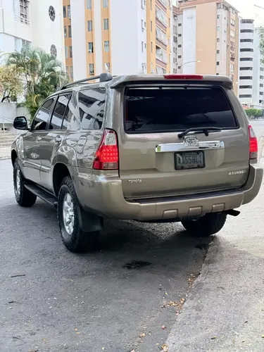 Toyota 4Runner Limited 2007 Beige Valencia