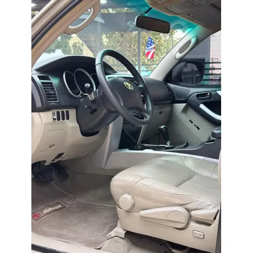 Toyota 4Runner Limited 2007 Beige Valencia