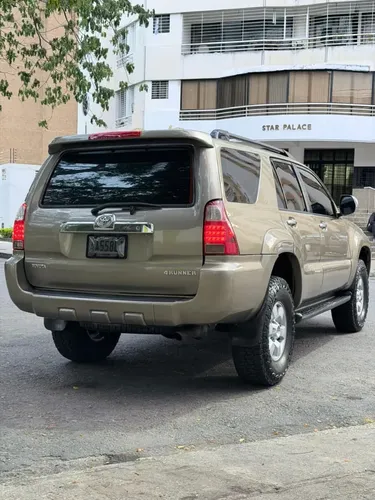Toyota 4Runner Limited 2007 Beige Valencia