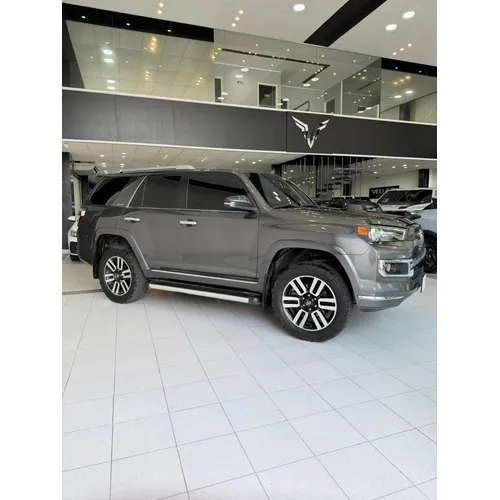 Toyota 4Runner Limited 2016 Gris Caracas
