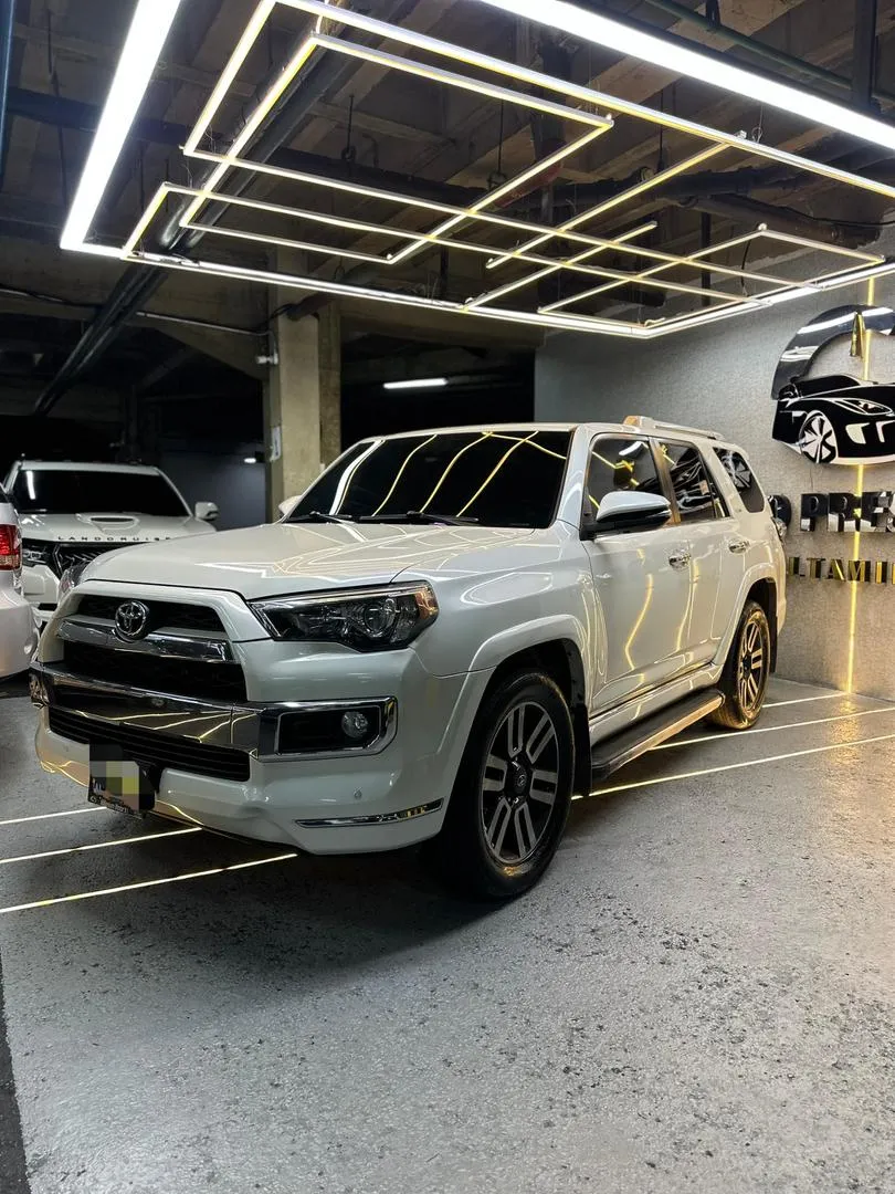 Toyota 4Runner Limited 1900 Blanco Caracas