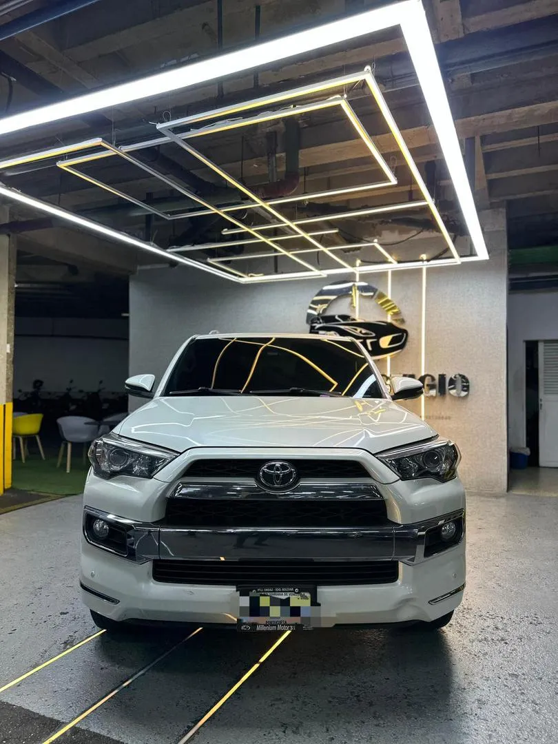 Toyota 4Runner Limited 1900 Blanco Caracas