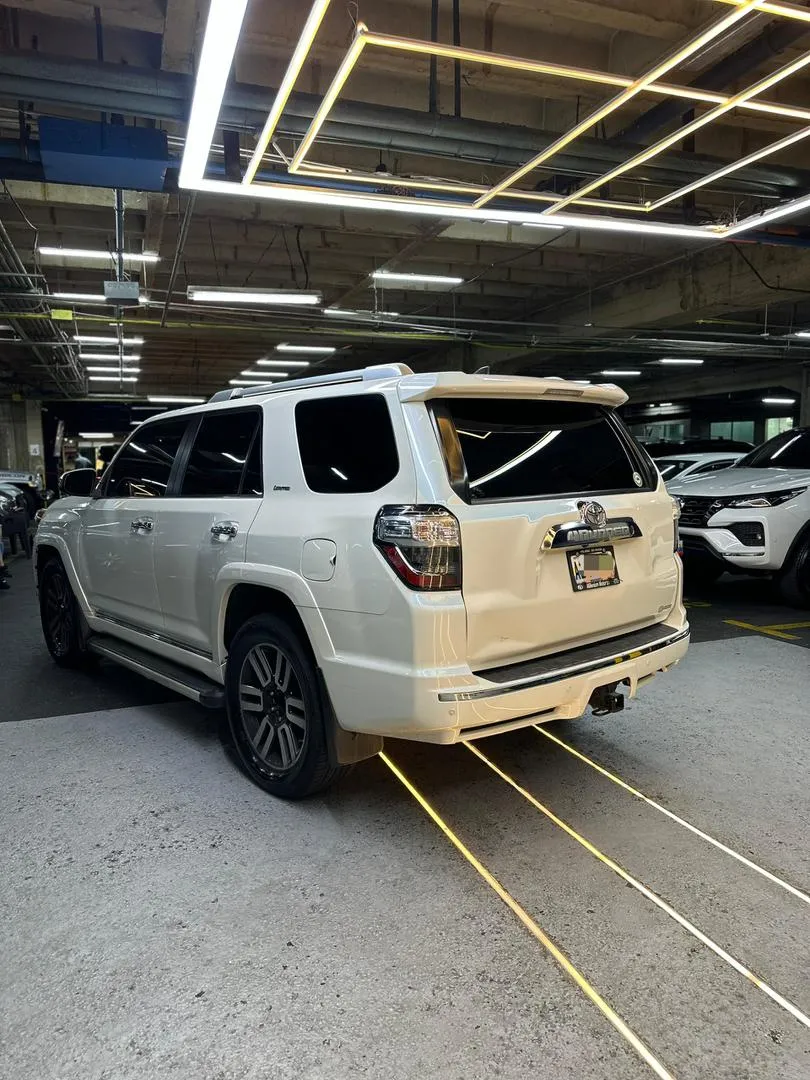 Toyota 4Runner Limited 1900 Blanco Caracas