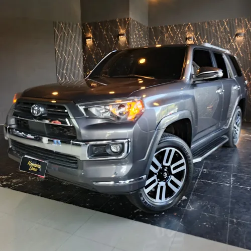 Toyota 4Runner 2021 Gris Caracas